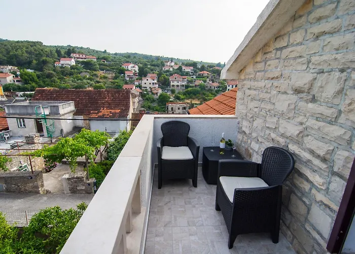 Villa Sanja, Splitska